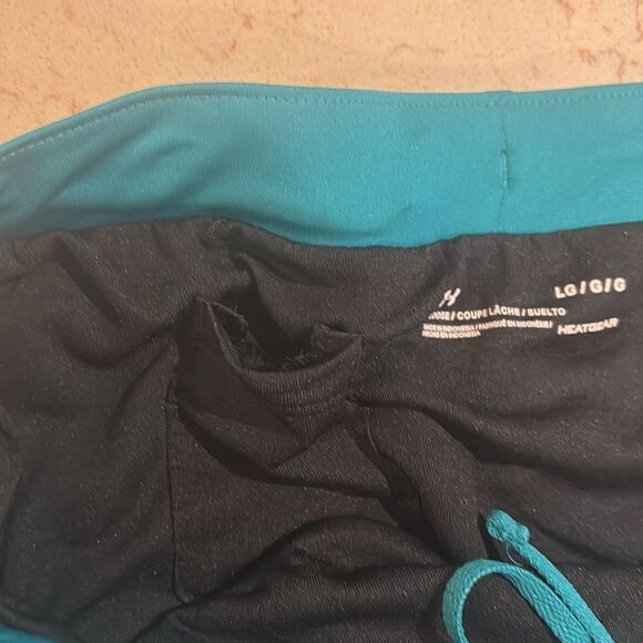 Under Armour athletic shorts SZ large - Picture 4 of 9